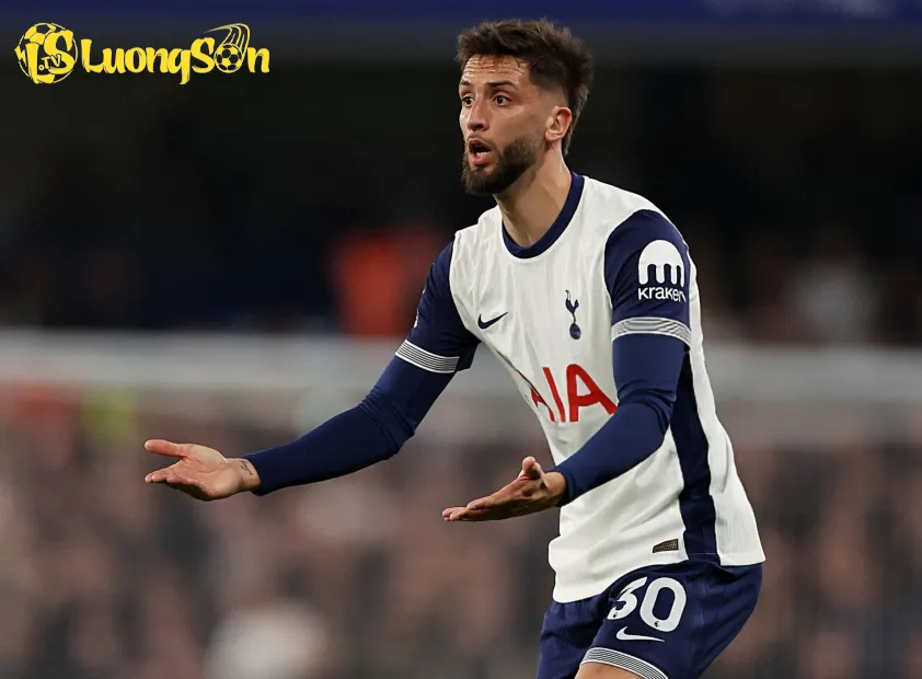 Barcelona Đối Mặt Nguy Cơ Mất Tài Năng Trẻ Xuất Sắc Nhất Từ La Masia 2 Barcelona theo dõi sát sao Rodrigo Bentancur